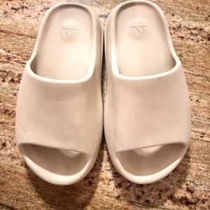 Yezzy Youth Slides